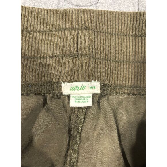 Ladies cargo pants. Size medium by aerie - Picture 4 of 4